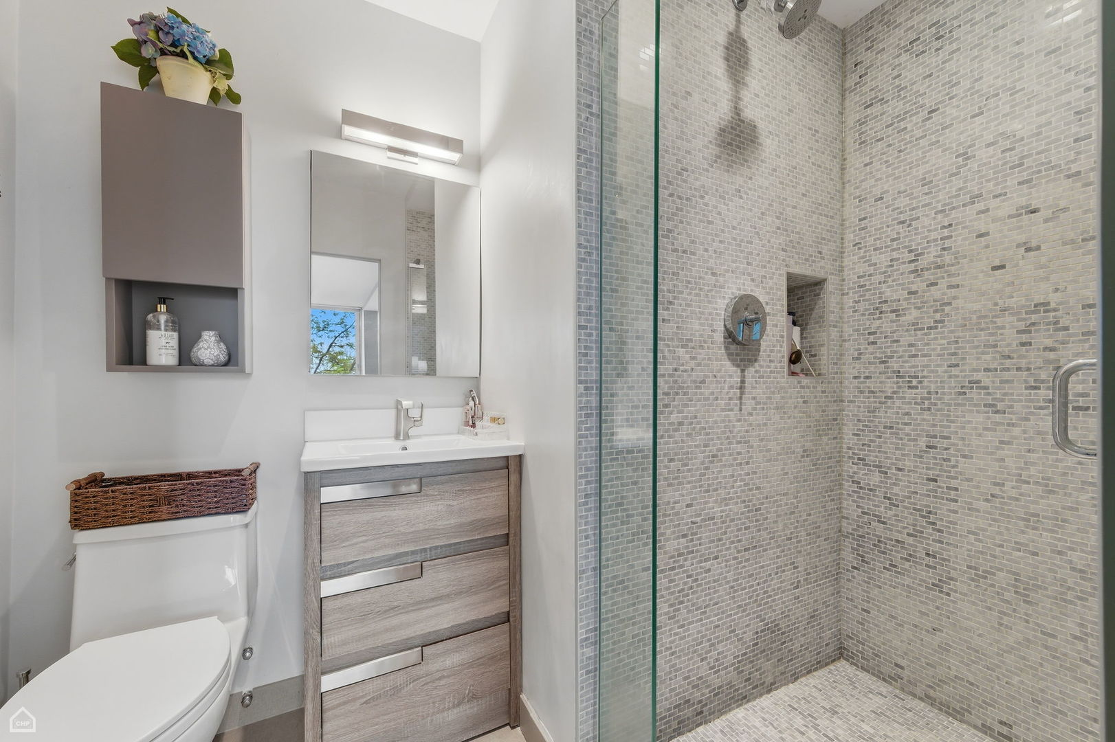 860 N Lake Shore Drive 3k Property Photo 18
