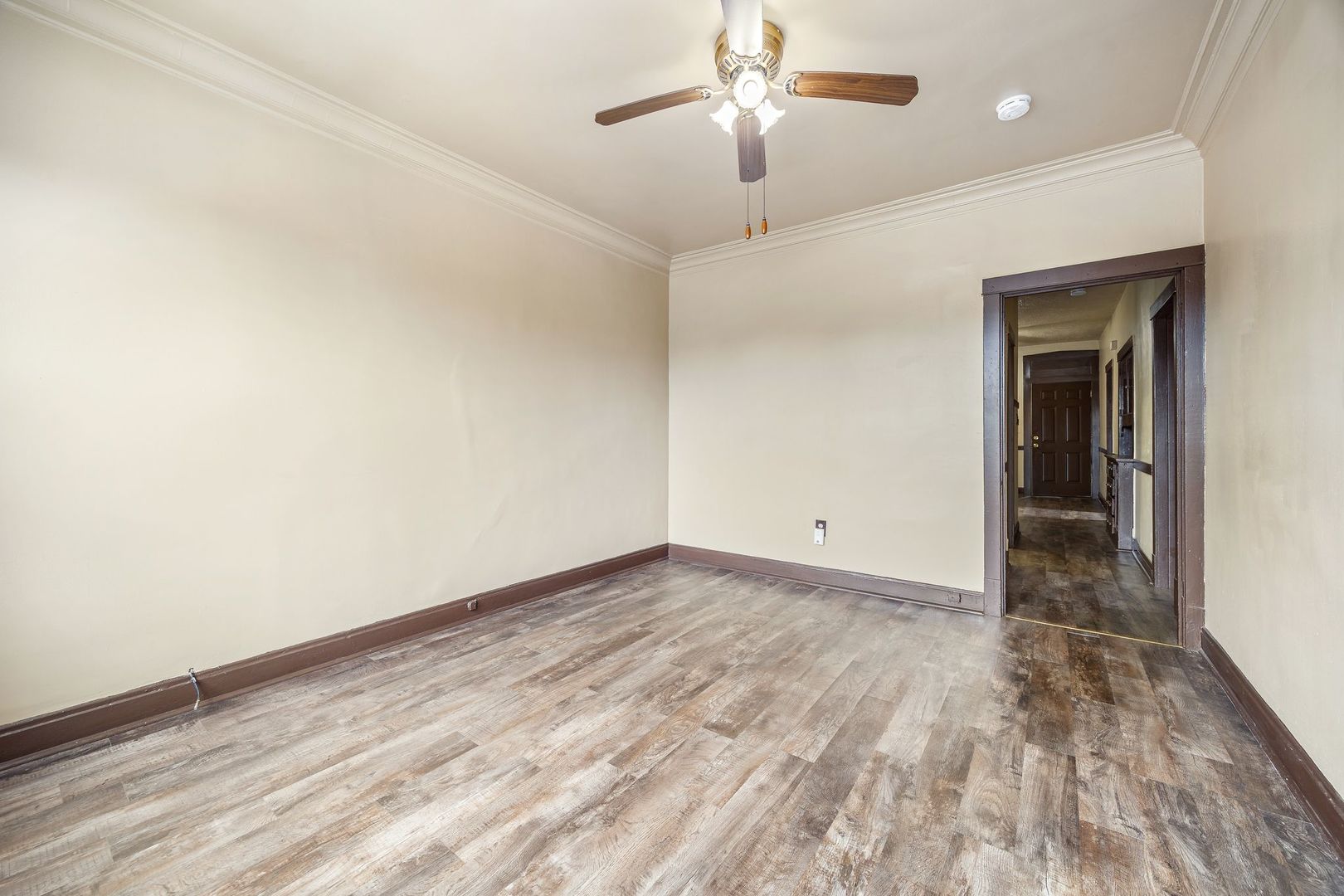 3017 E 83rd Street Property Photo 2