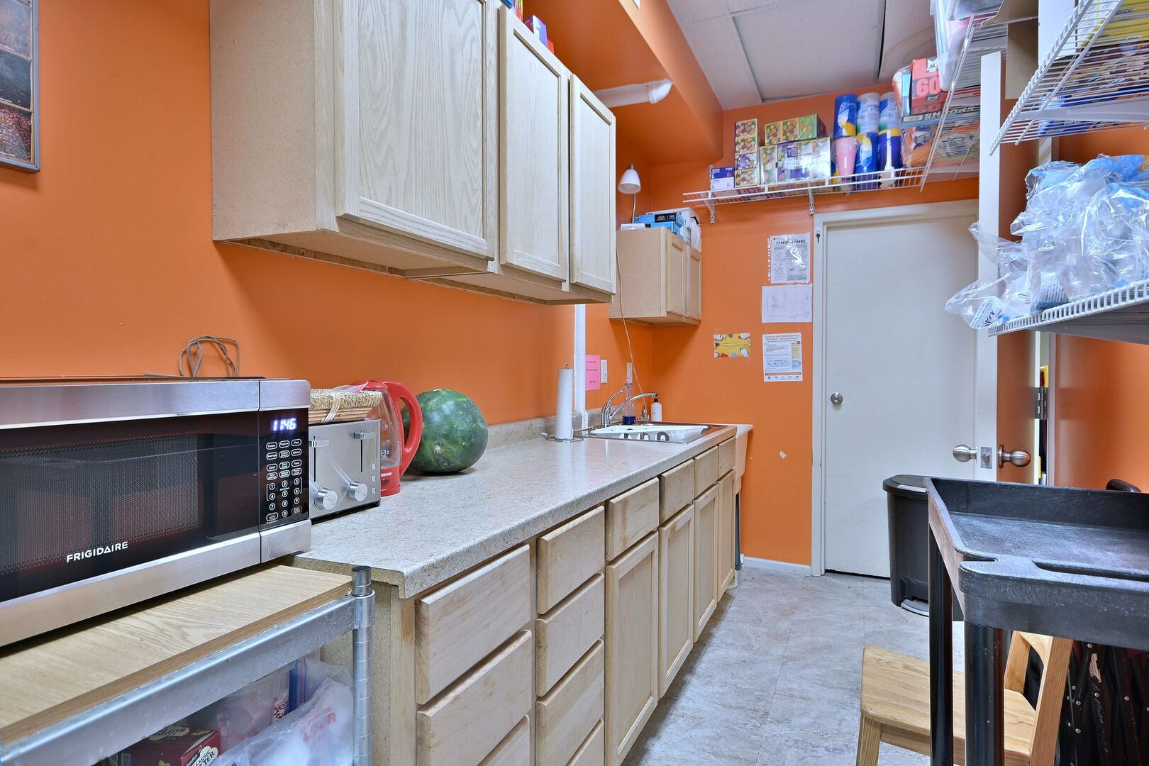 1157 E Algonquin Road Property Photo 6