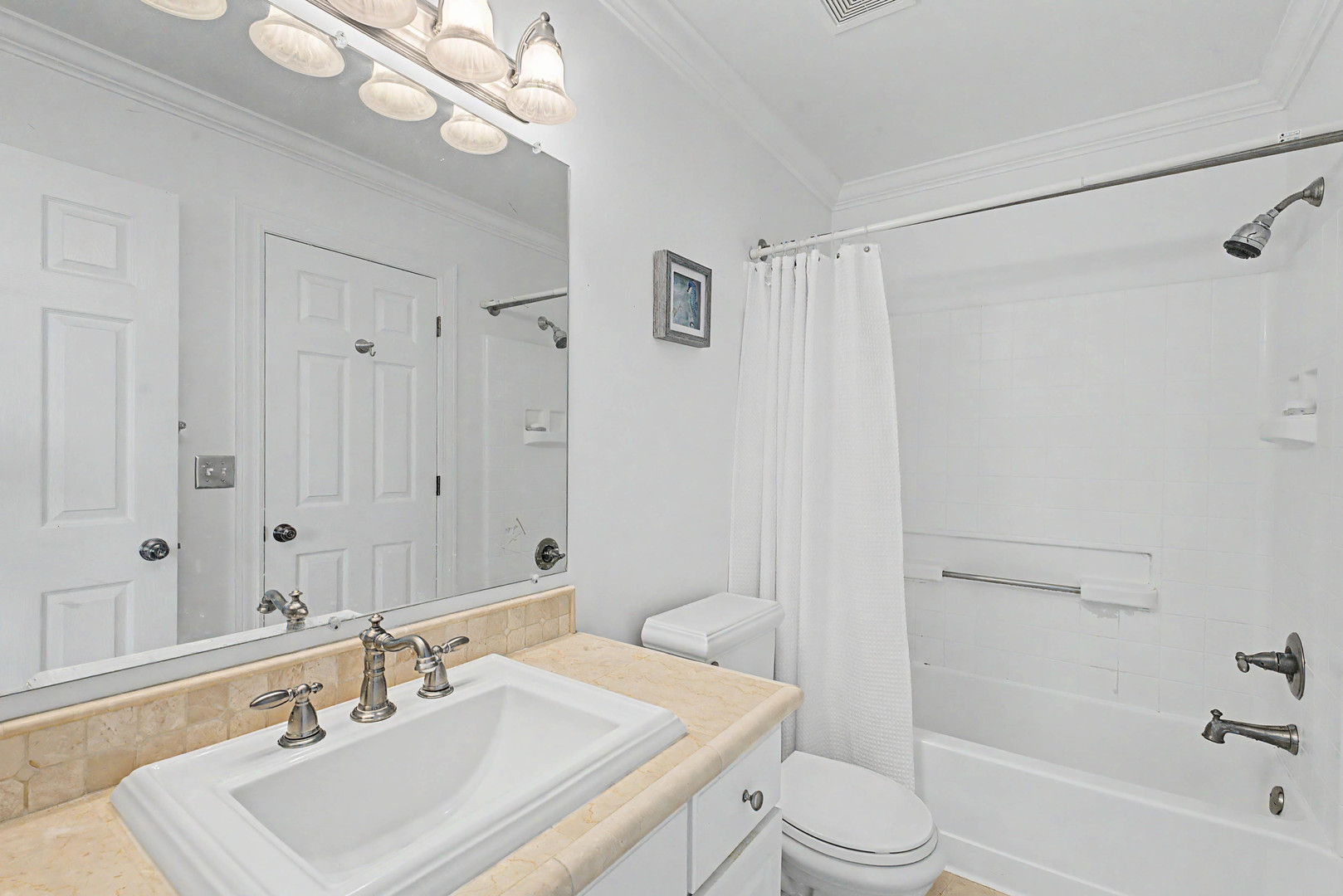 496 E Thornhill Lane Property Photo 11