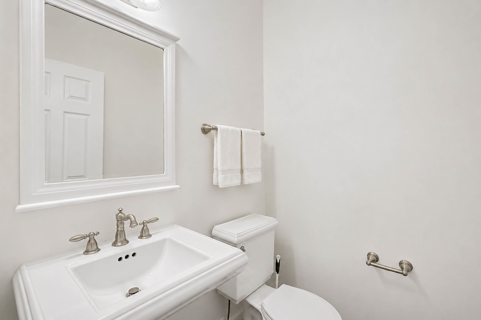 496 E Thornhill Lane Property Photo 13