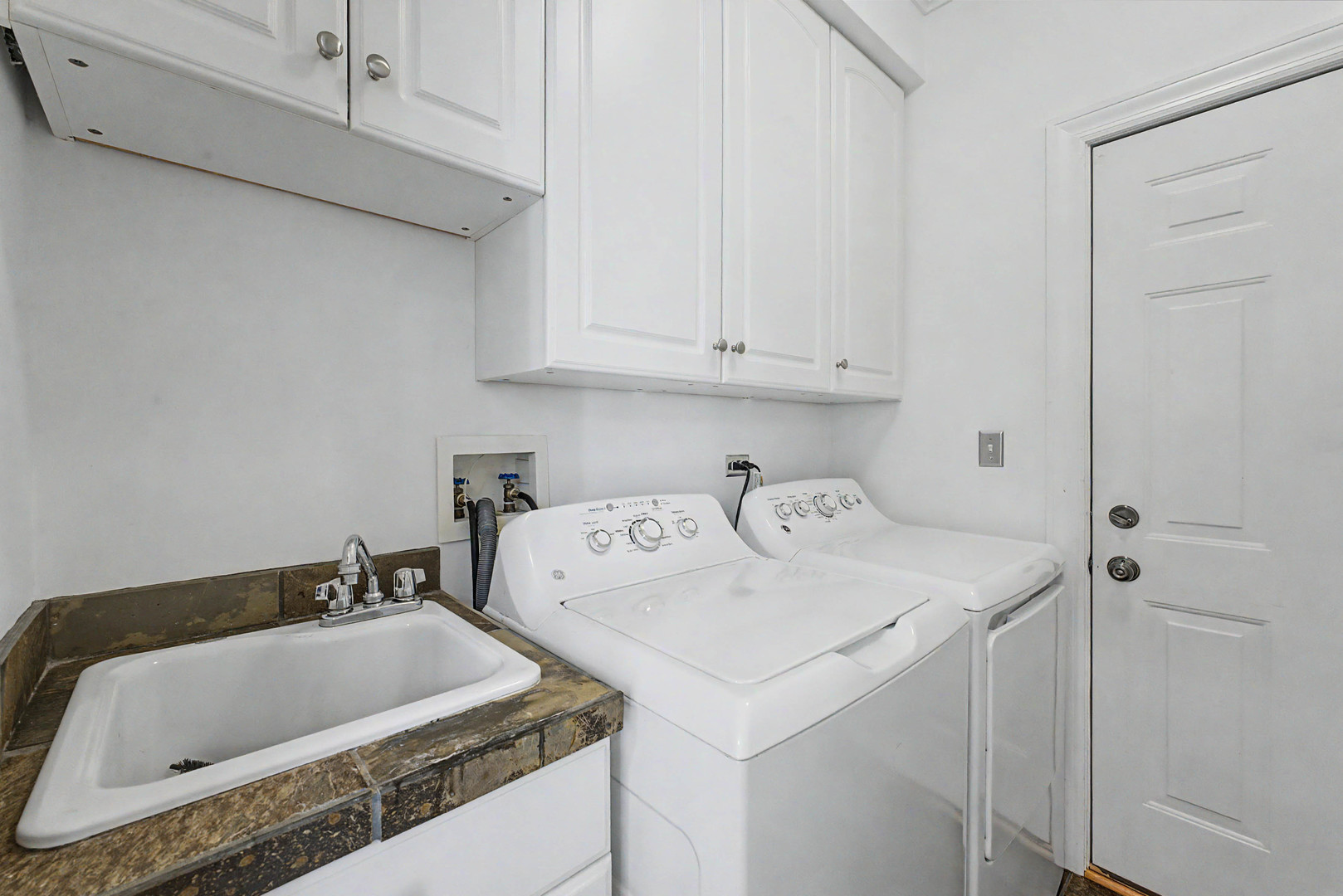 496 E Thornhill Lane Property Photo 18