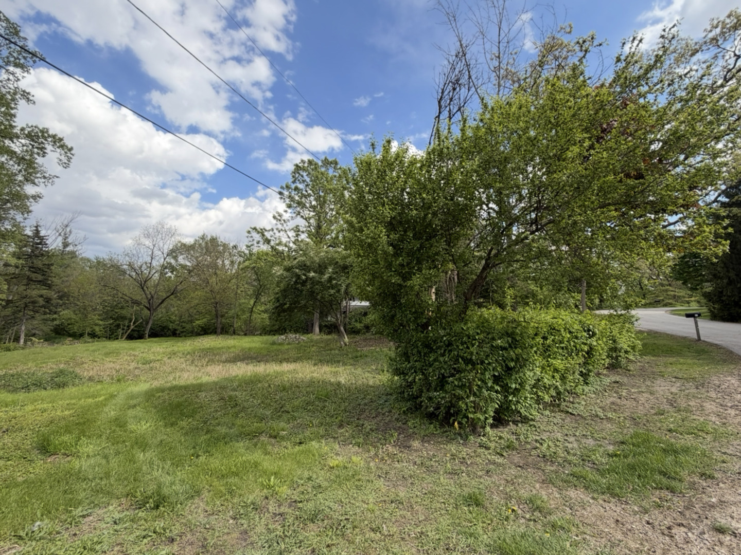 17 E Lyncliff Drive Property Photo 5
