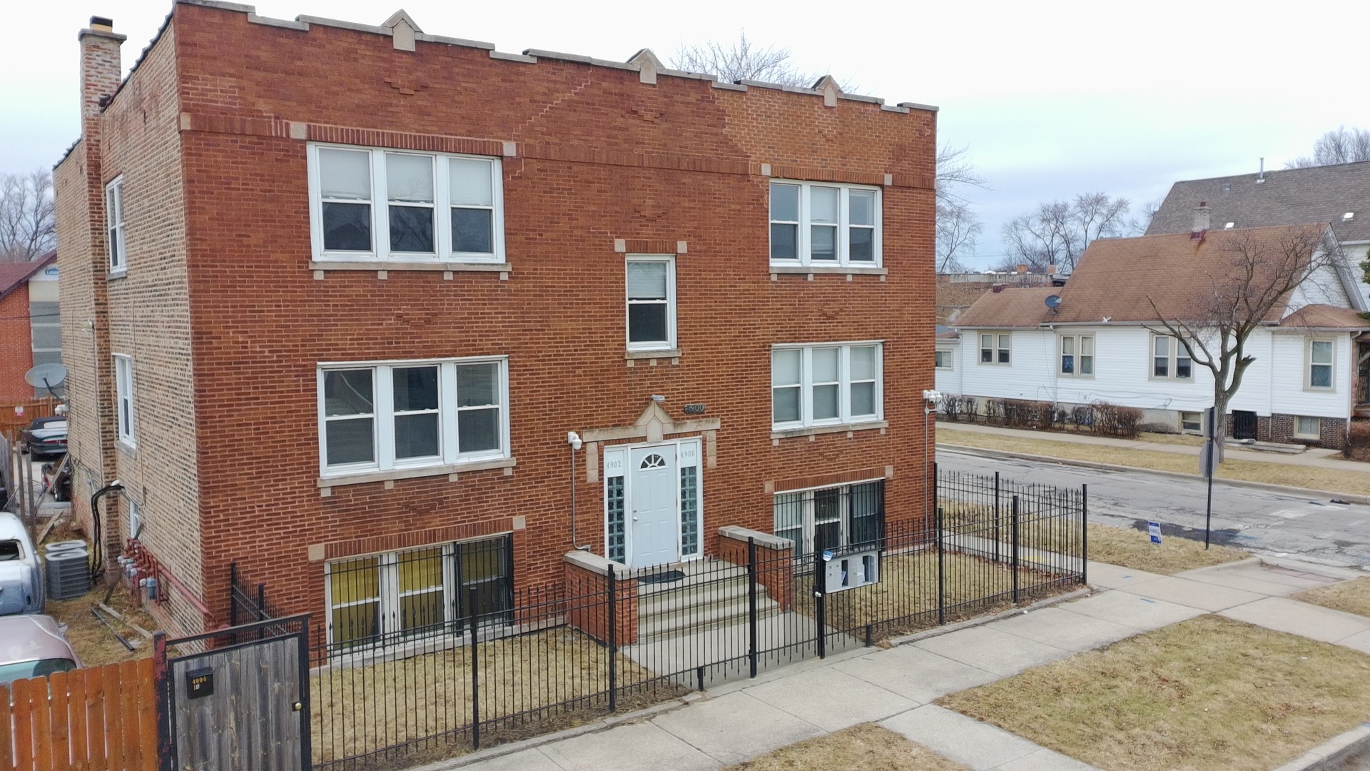 4900 W Hubbard Street Property Photo