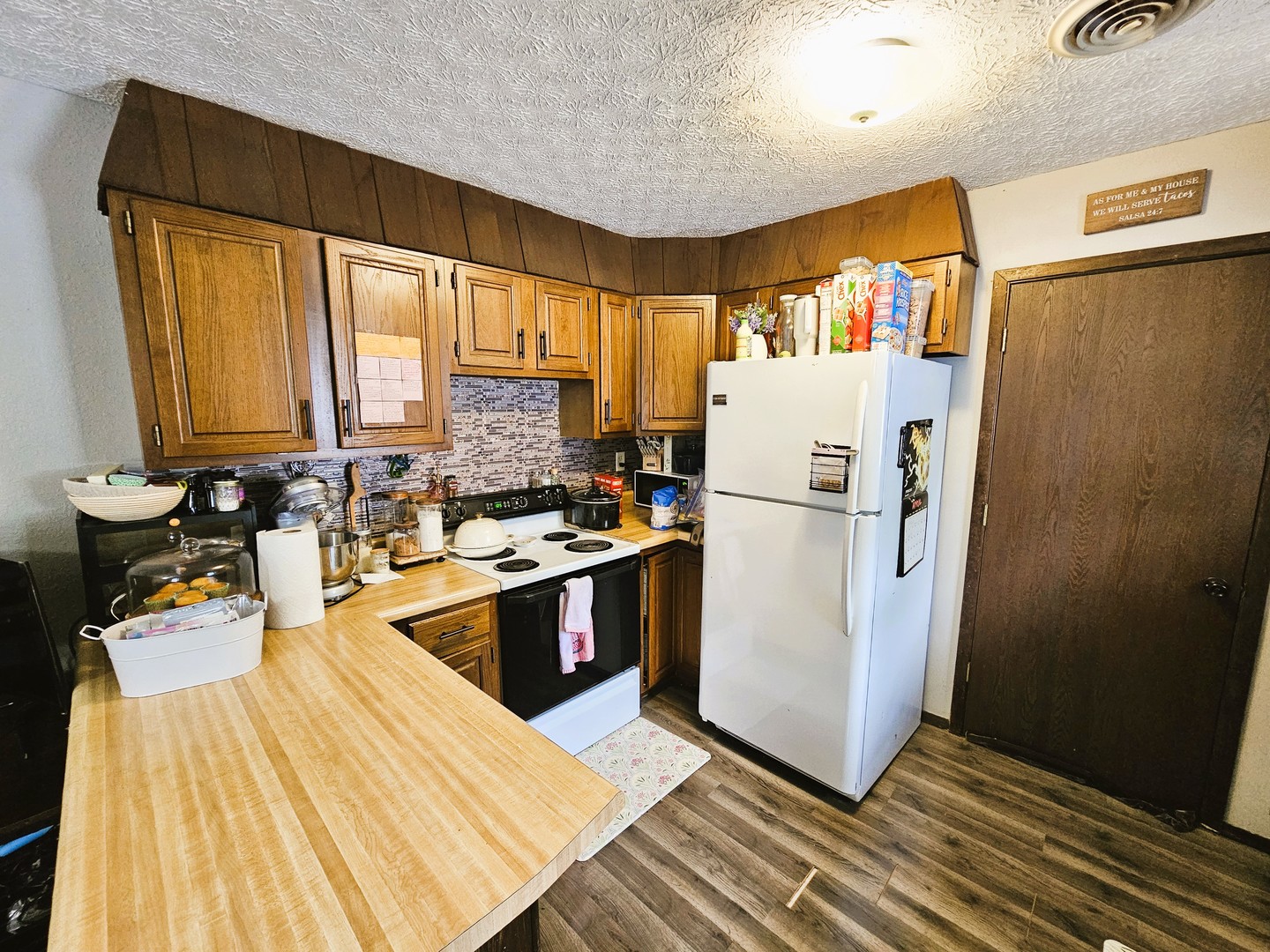 1521 Triangle Street Property Photo 12