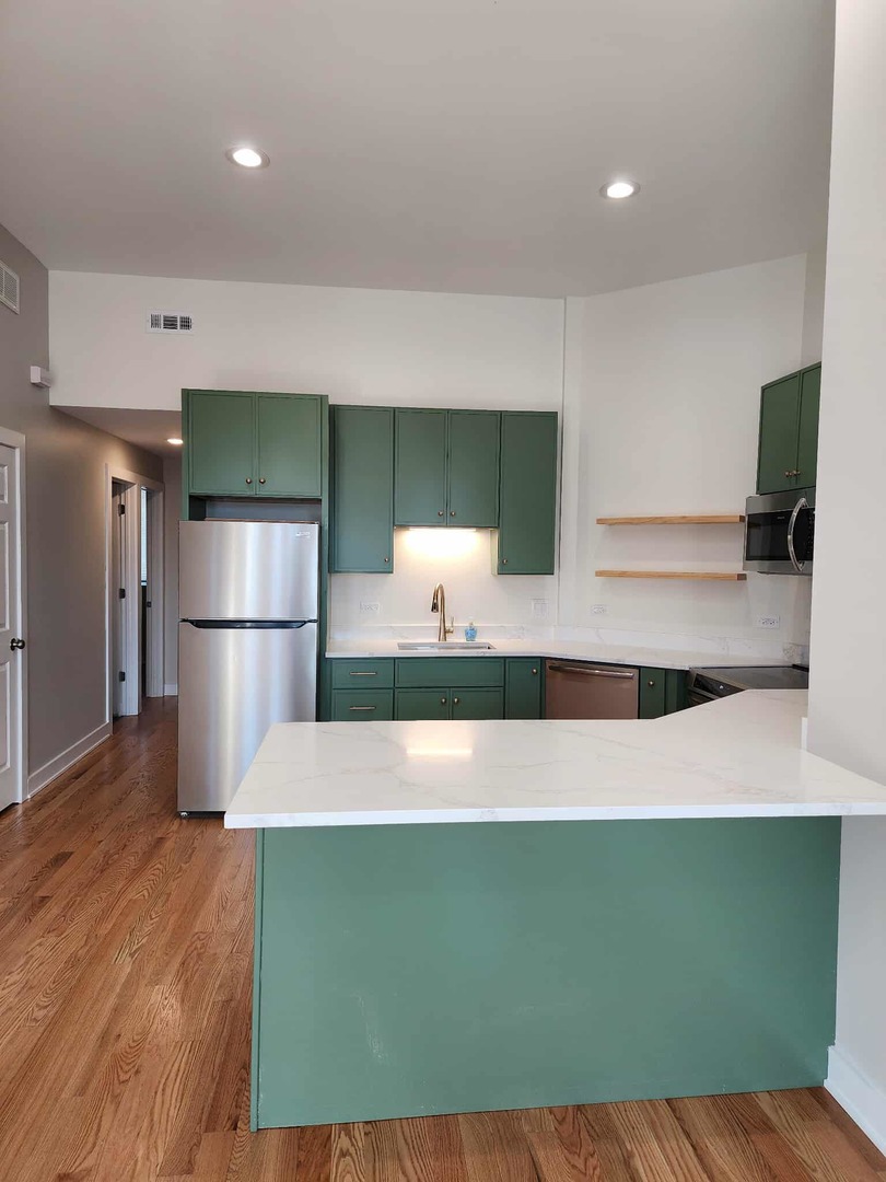 6321 S Eberhart Avenue 2 Property Photo 8