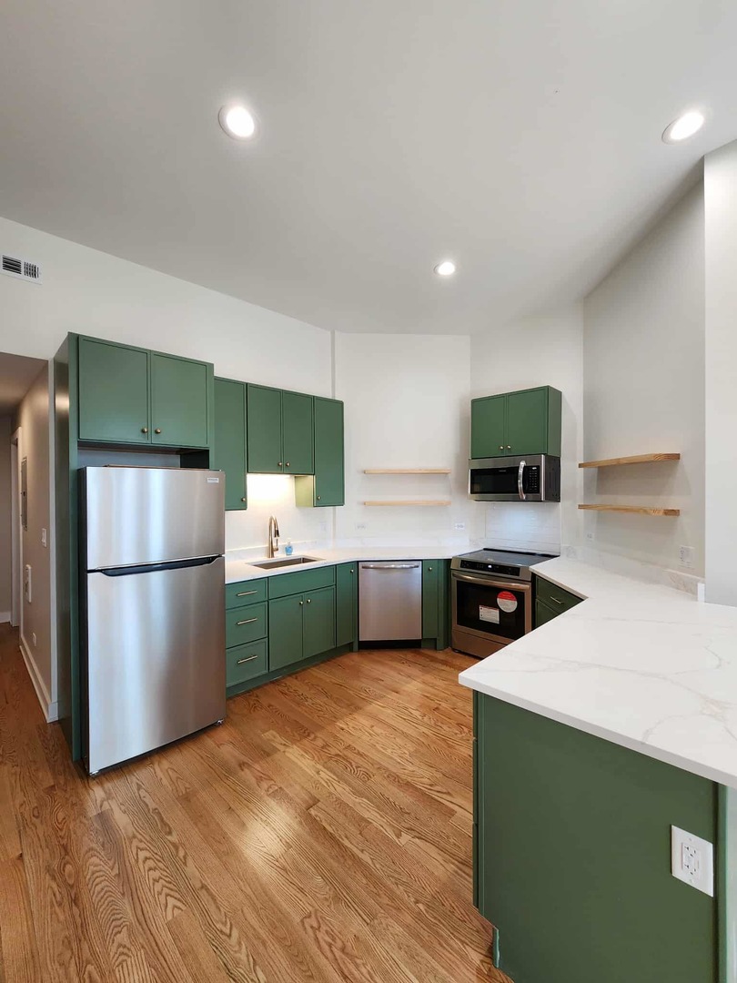 6321 S Eberhart Avenue 2 Property Photo 13
