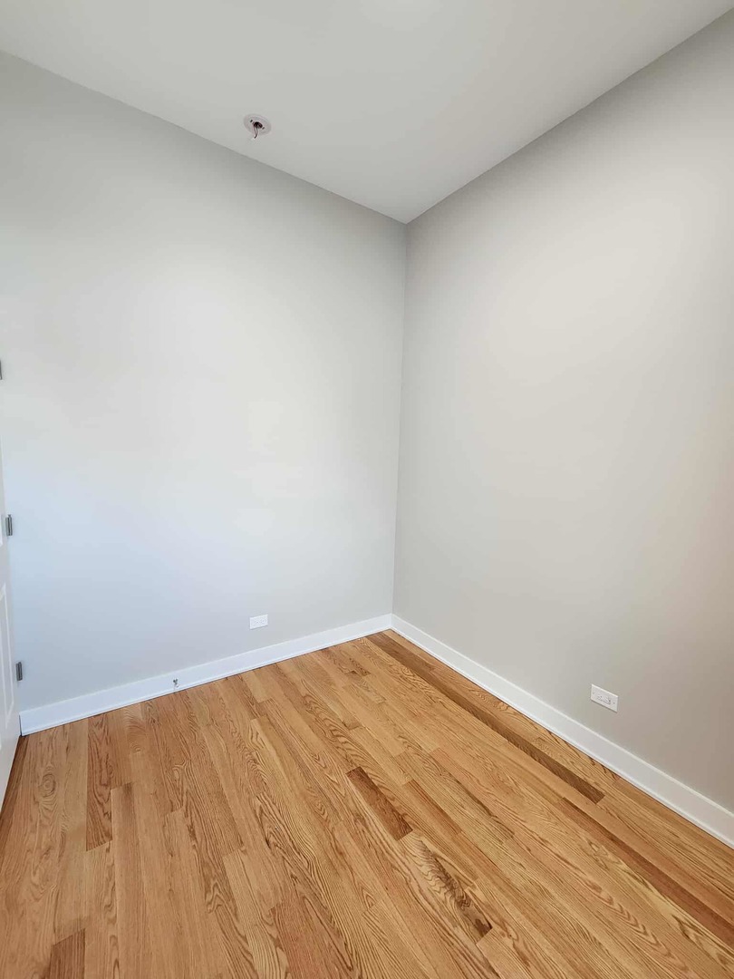 6321 S Eberhart Avenue 2 Property Photo 22