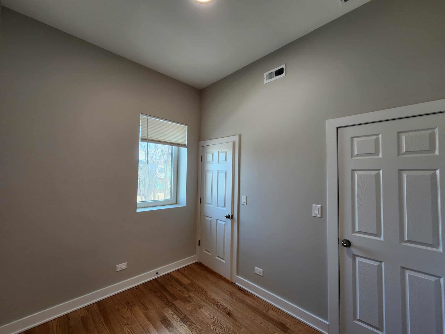 6321 S Eberhart Avenue 2 Property Photo 28