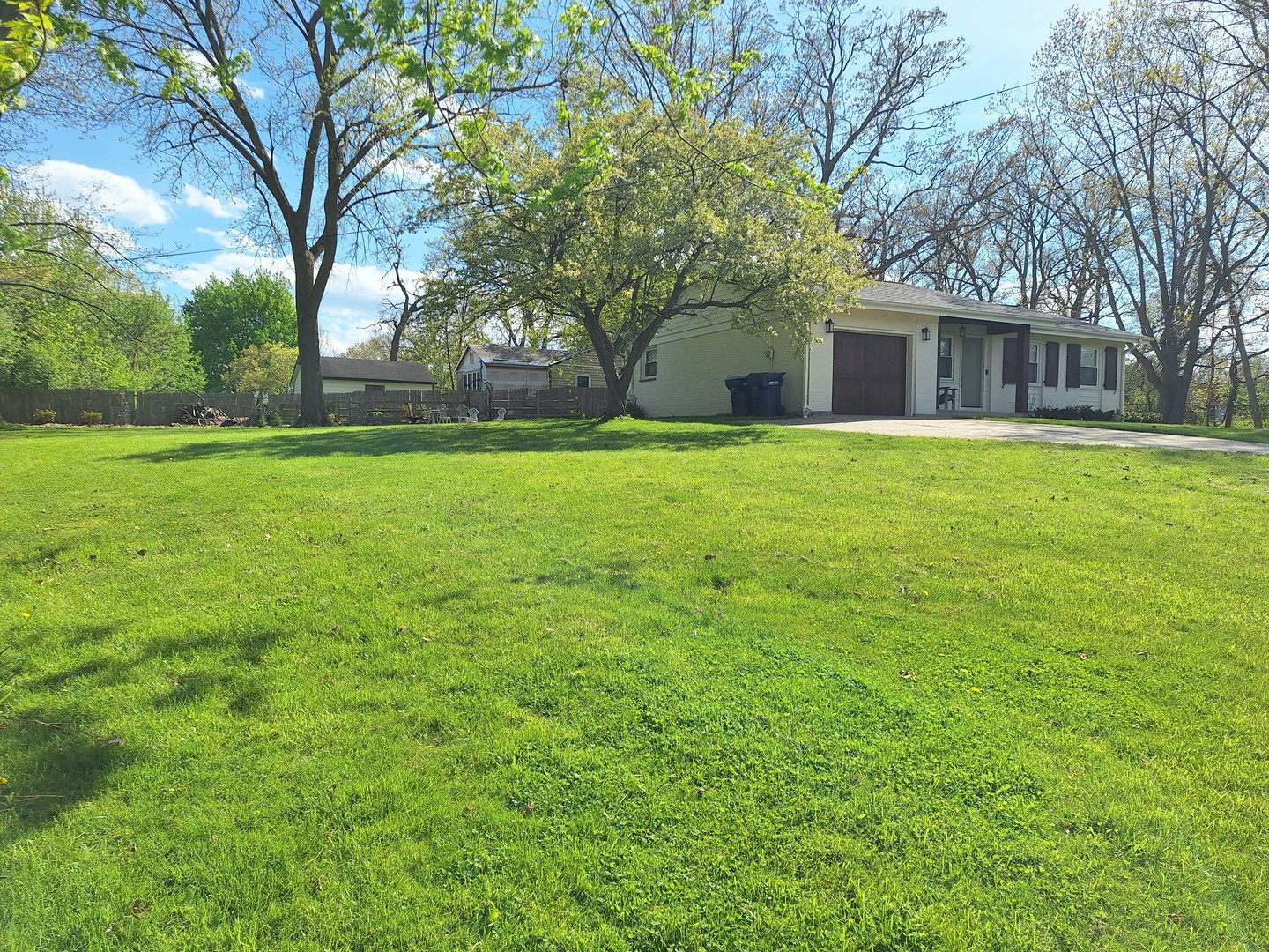 227 Juneway Terrace Property Photo 2