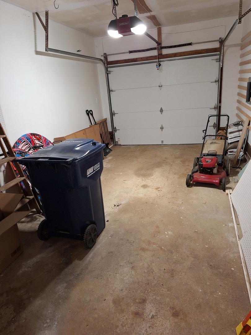 227 Juneway Terrace Property Photo 7
