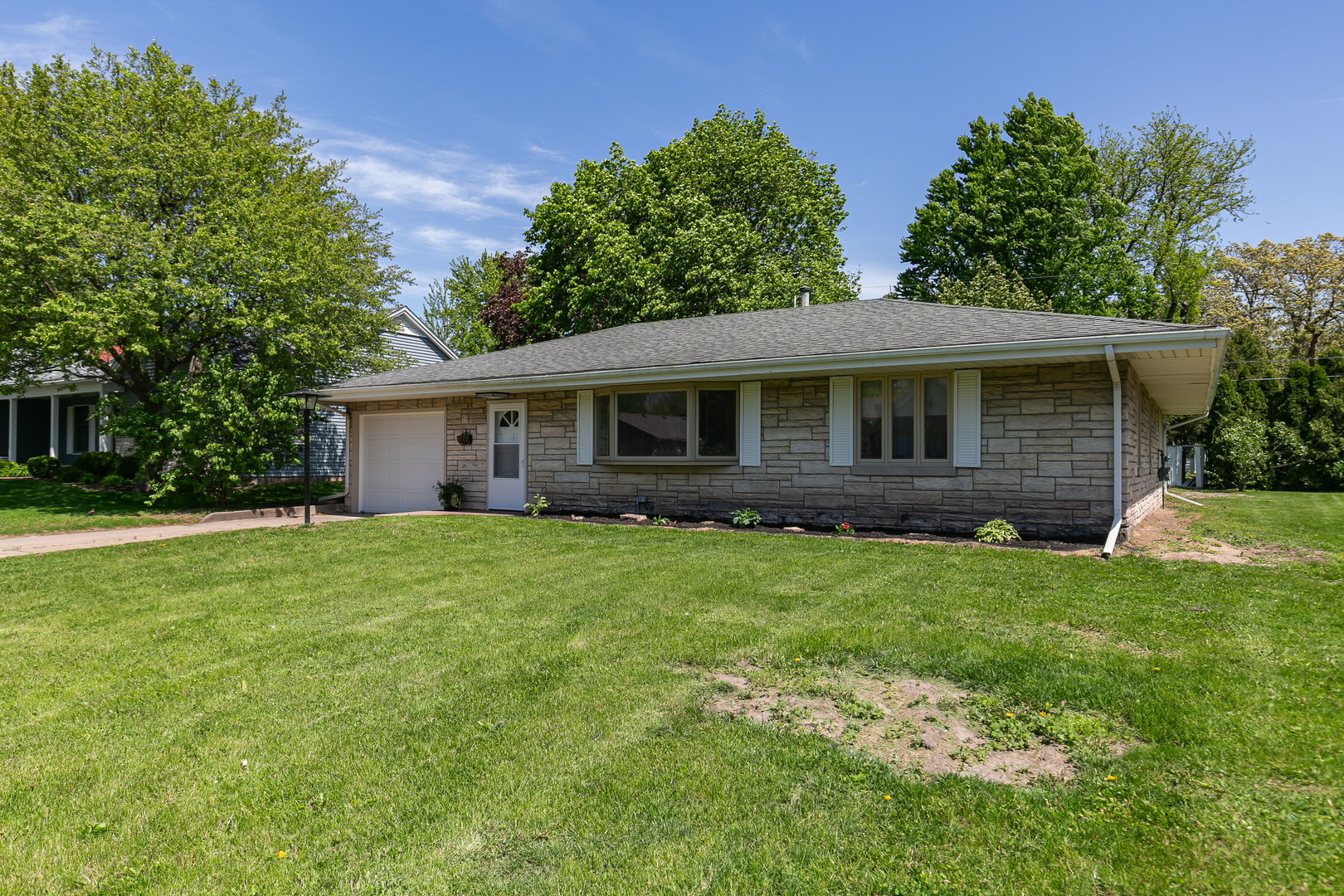 2908 26th Street Property Photo 1