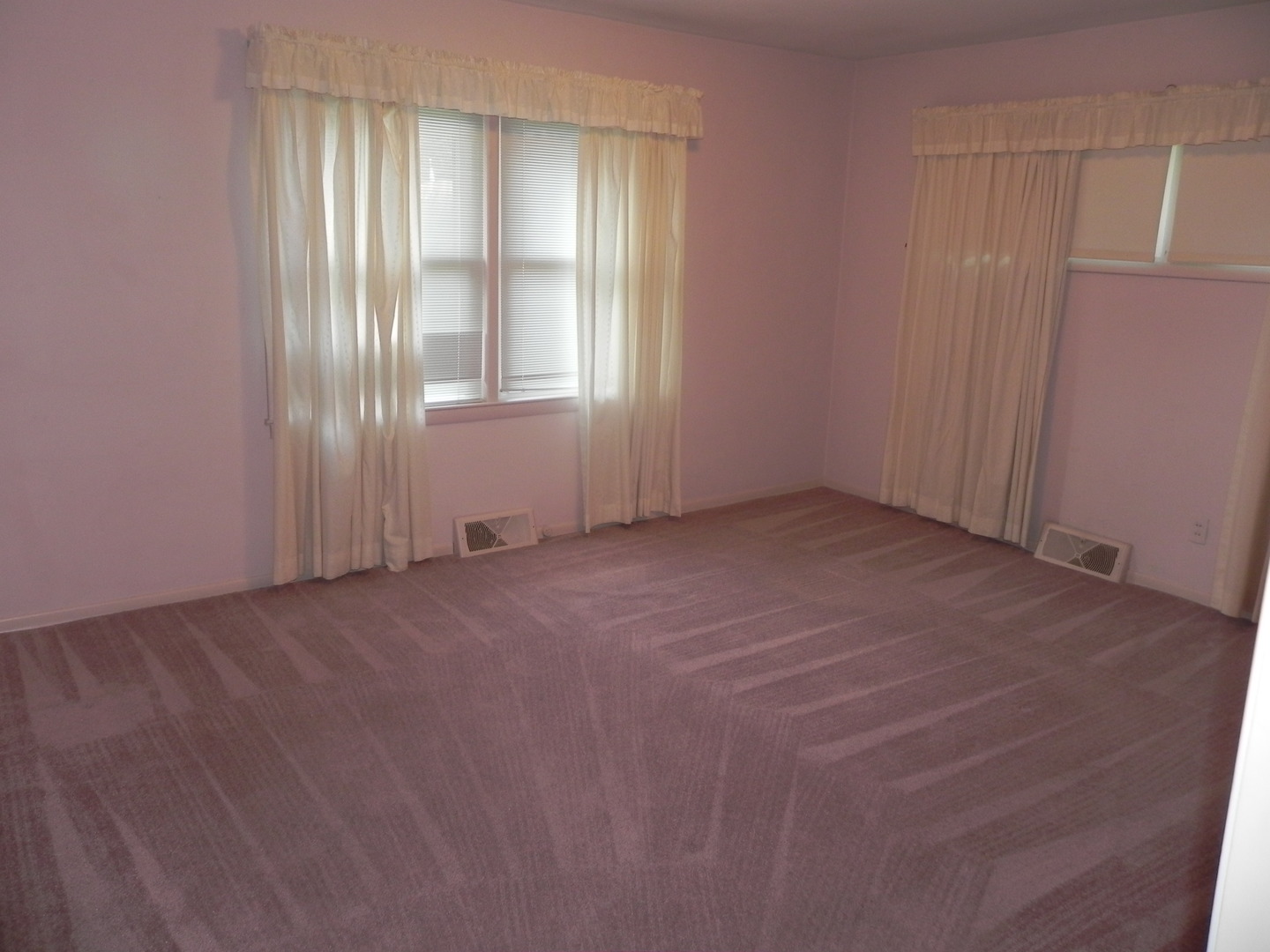 9 E North Court Property Photo 9