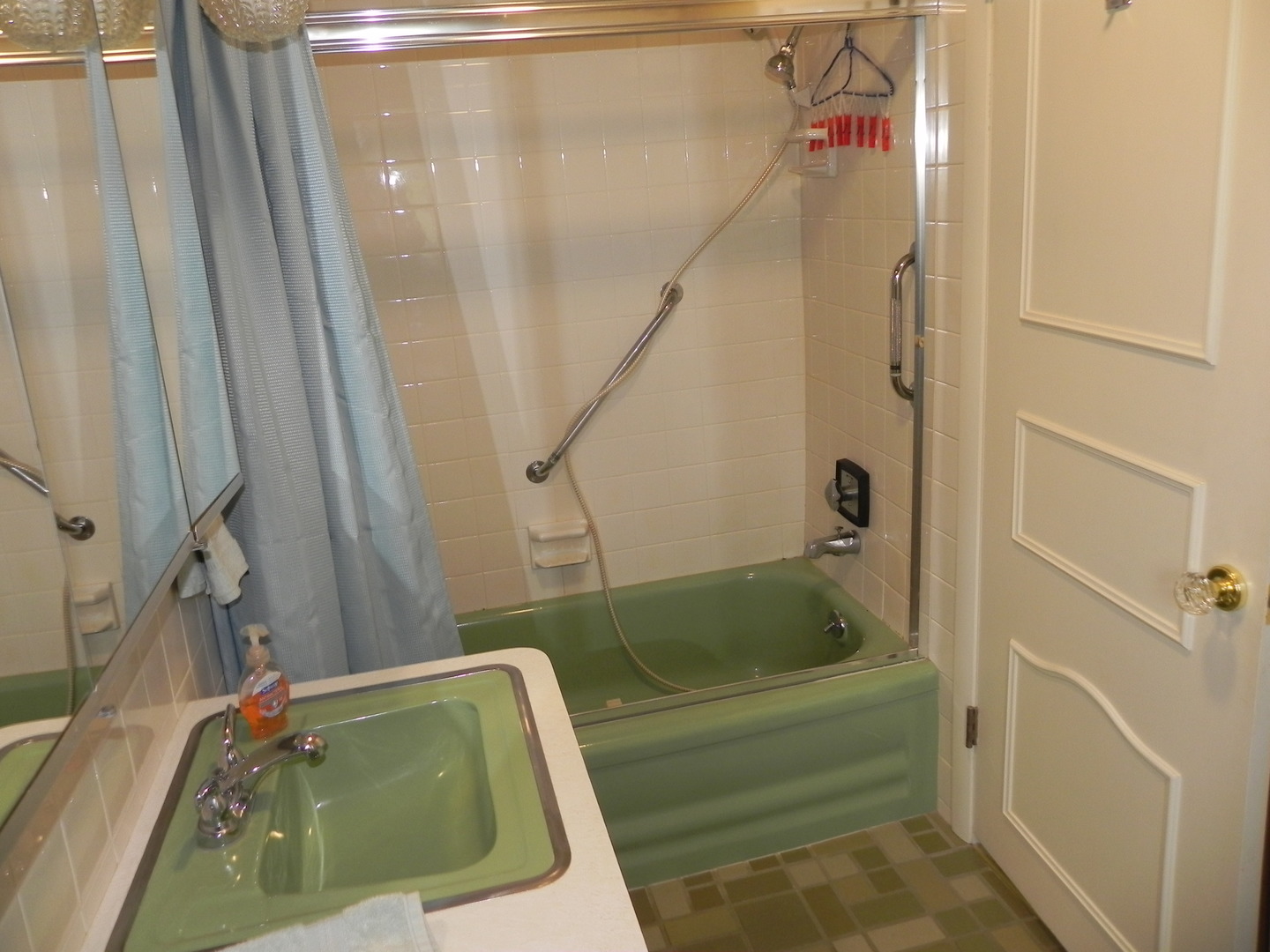 9 E North Court Property Photo 13