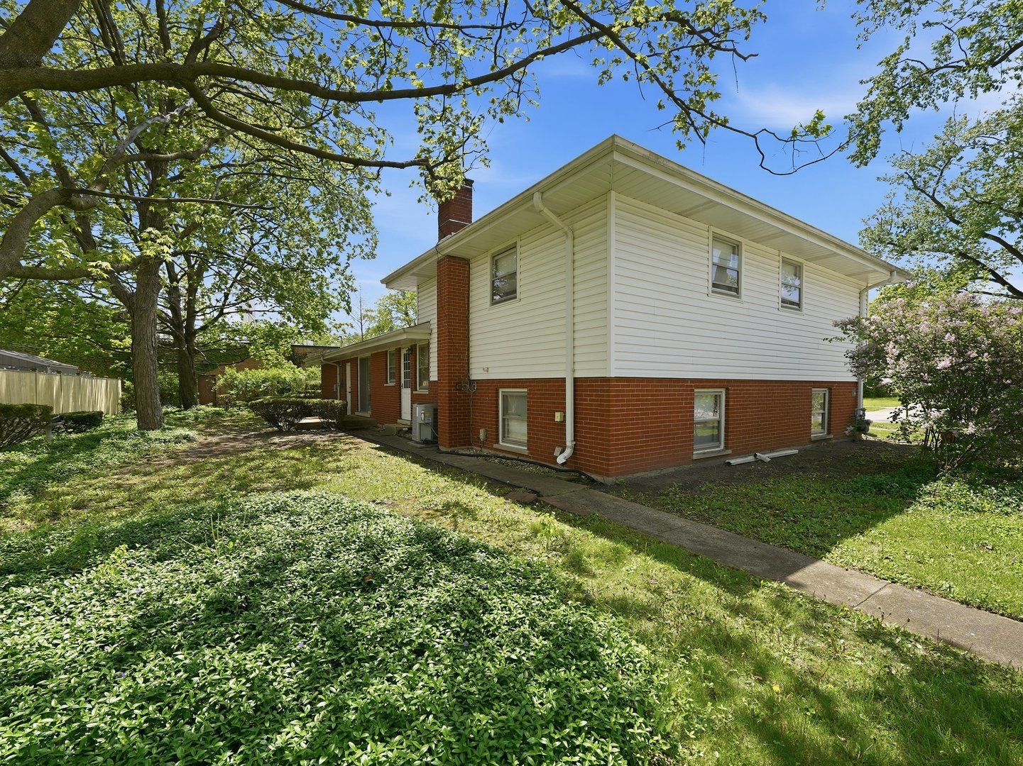 18345 Pierce Avenue Property Photo 4