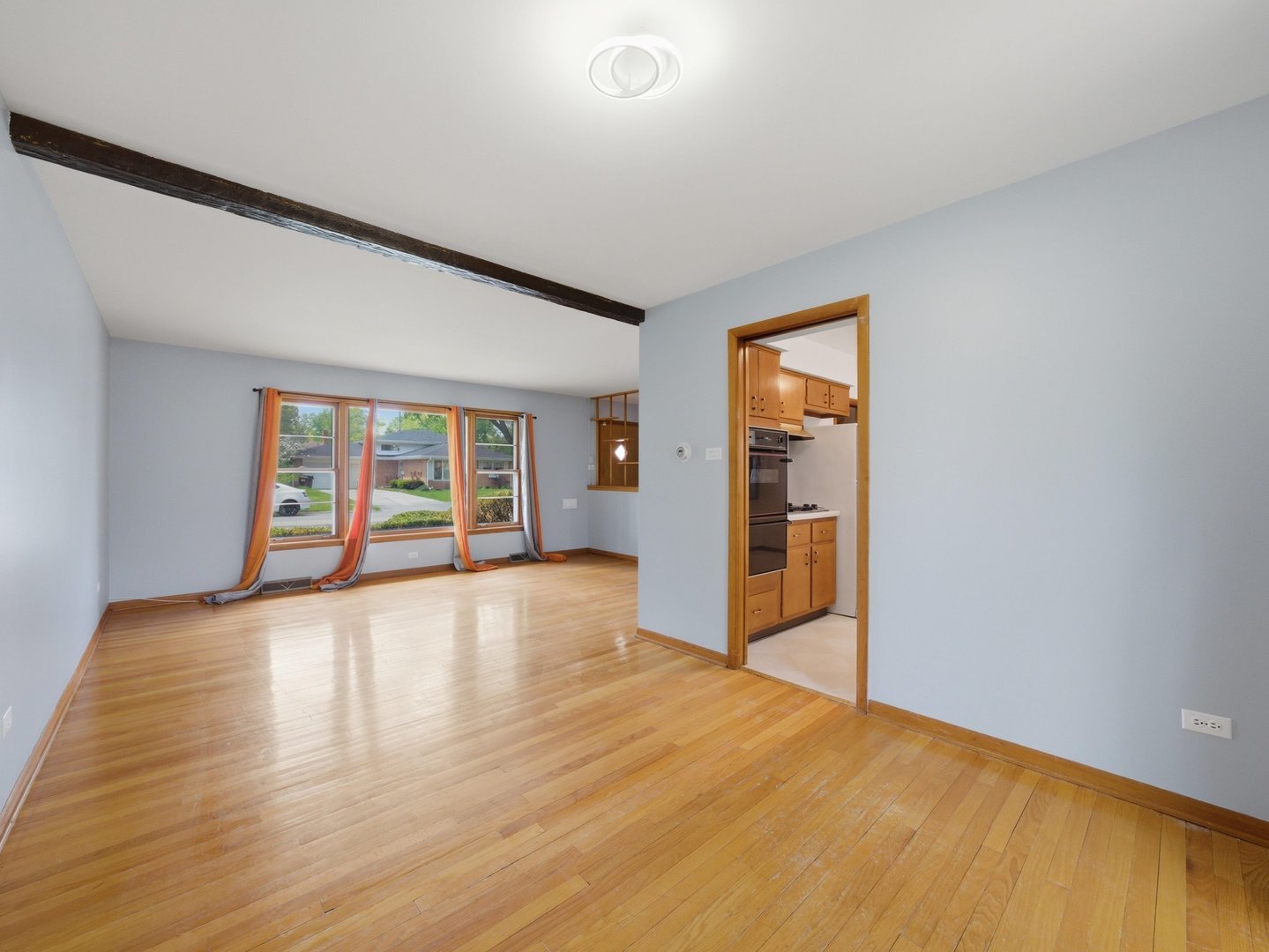 18345 Pierce Avenue Property Photo 6