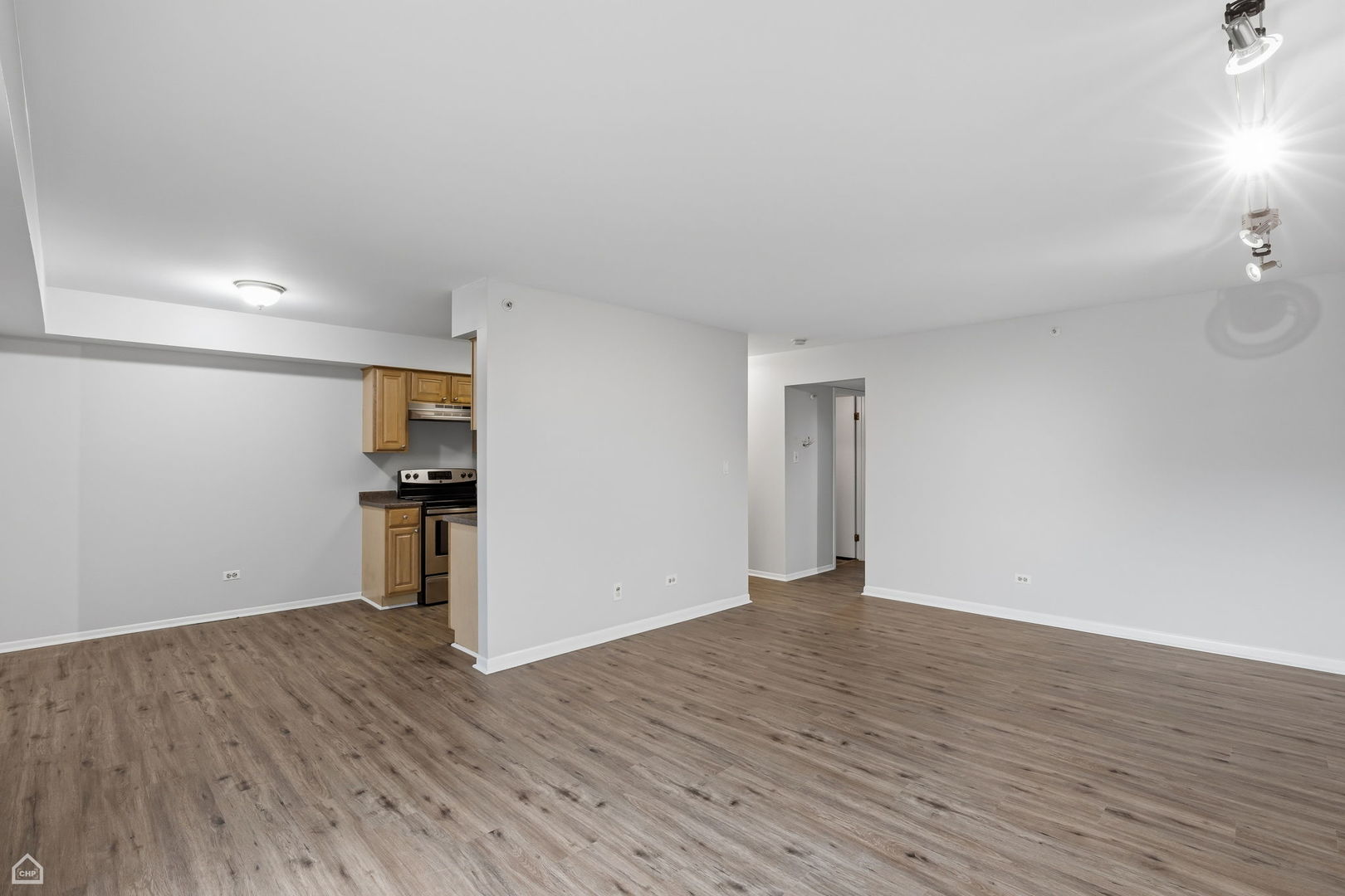 916 Casey Court 30-06 Property Photo 2