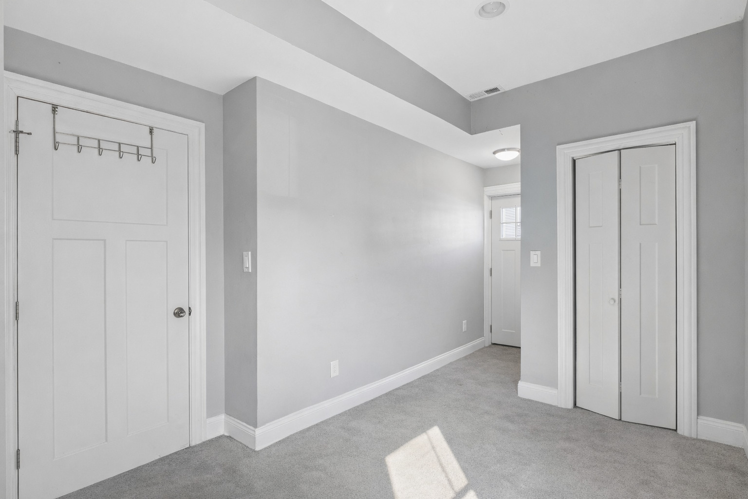 4411 S Calumet Avenue Property Photo 12