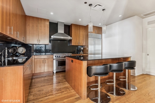 840 N Lake Shore Drive 1002 Property Photo 13