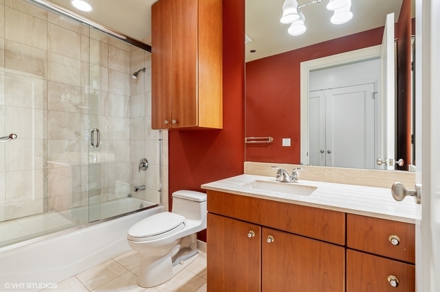 840 N Lake Shore Drive 1002 Property Photo 22