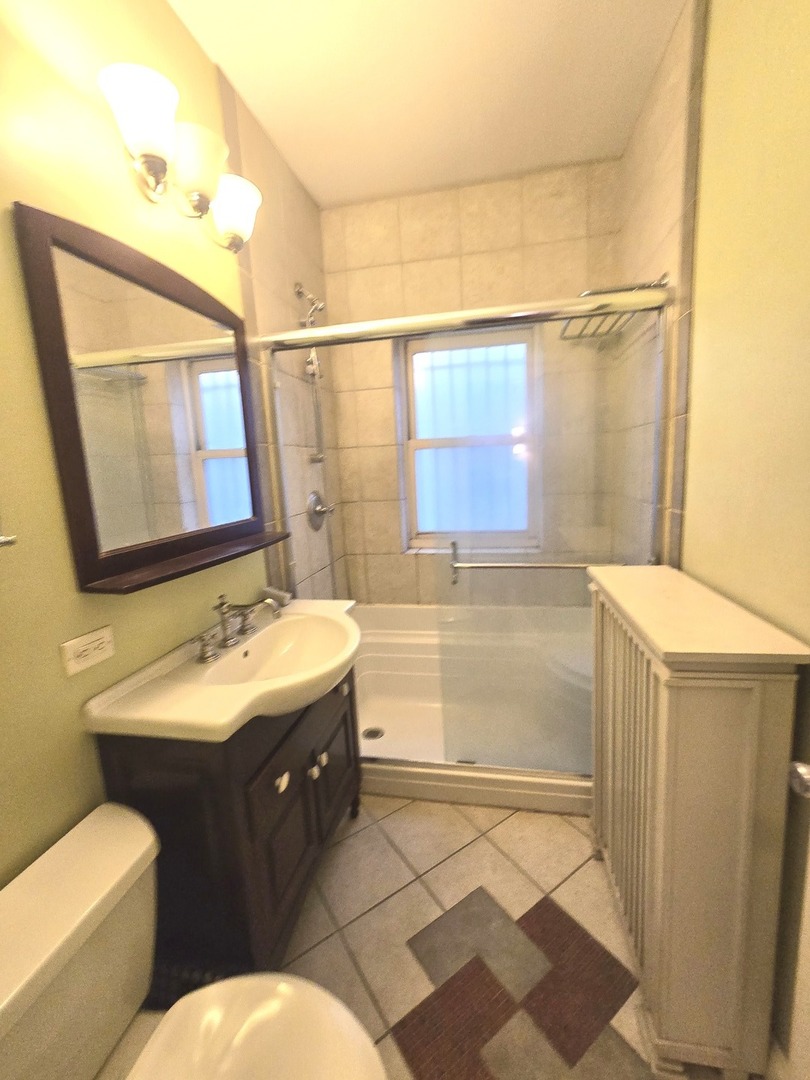 548 W Brompton Avenue 1e Property Photo 14
