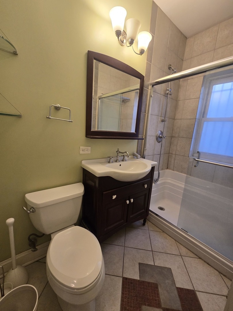 548 W Brompton Avenue 1e Property Photo 15