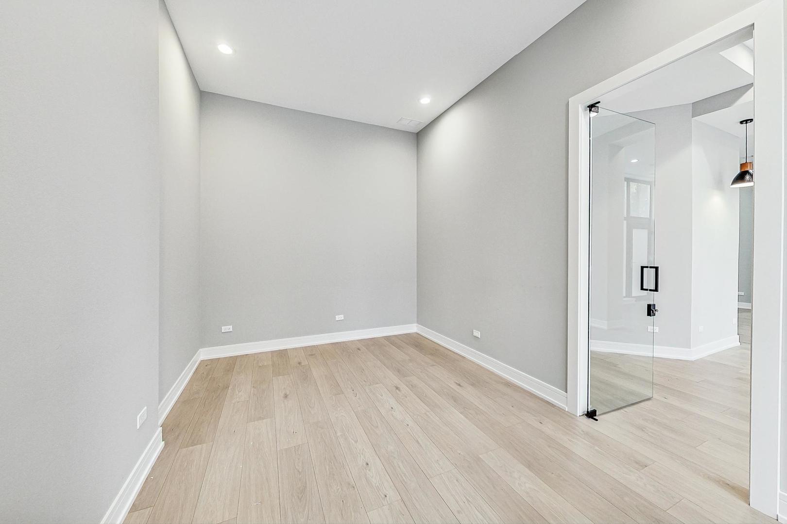 1328 N Western Avenue C Property Photo 6