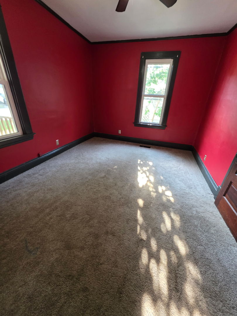 300 W Allmon Street Property Photo 6