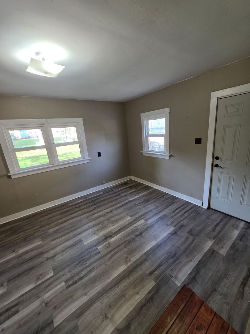 300 W Allmon Street Property Photo 15