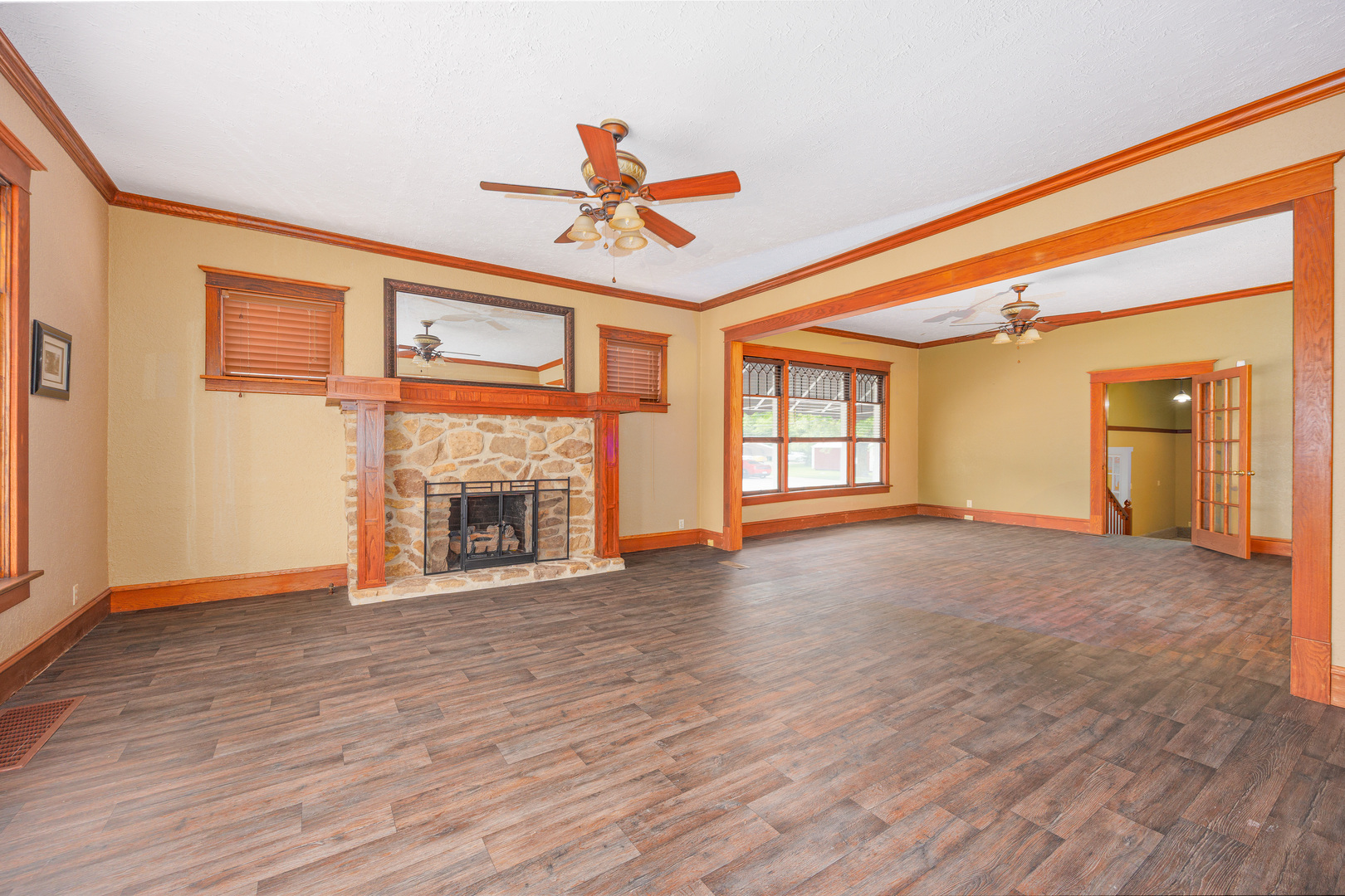 1015 W Main Street Property Photo 5