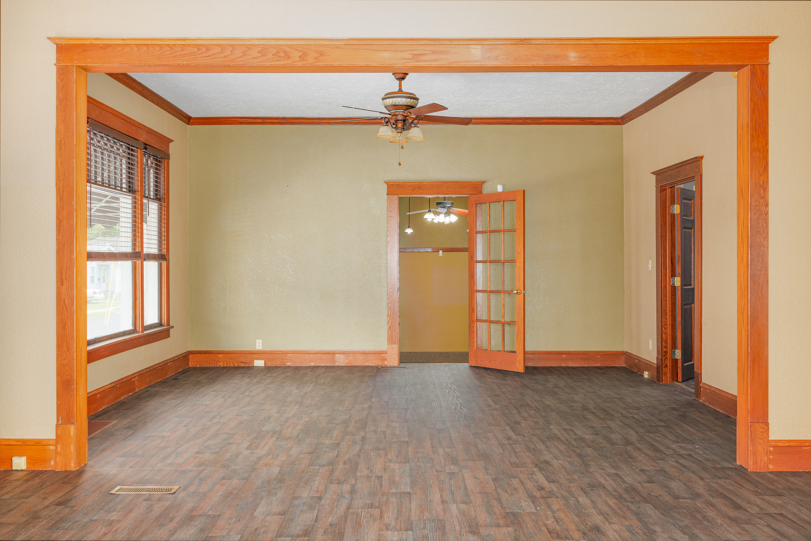 1015 W Main Street Property Photo 8