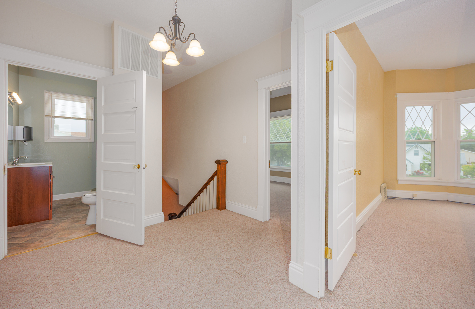 1015 W Main Street Property Photo 17