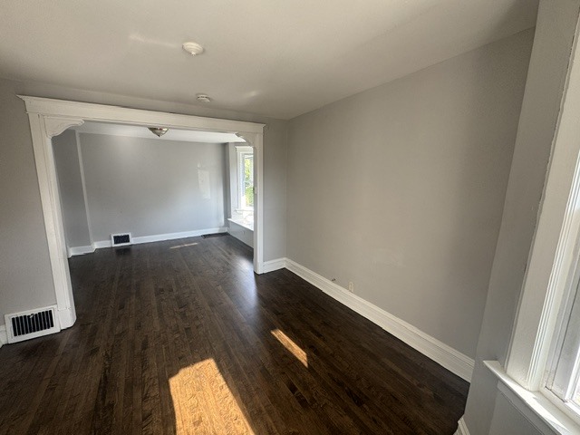 2316 S 59th Court Property Photo 4