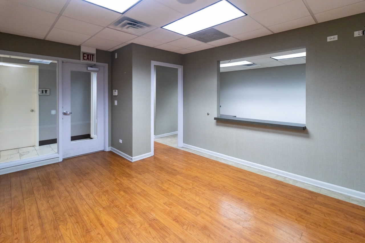 2400 N Ashland Avenue Property Photo 4