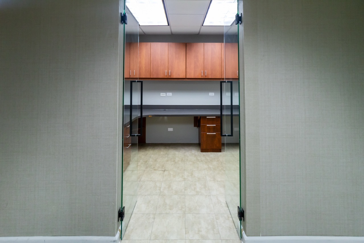 2400 N Ashland Avenue Property Photo 11