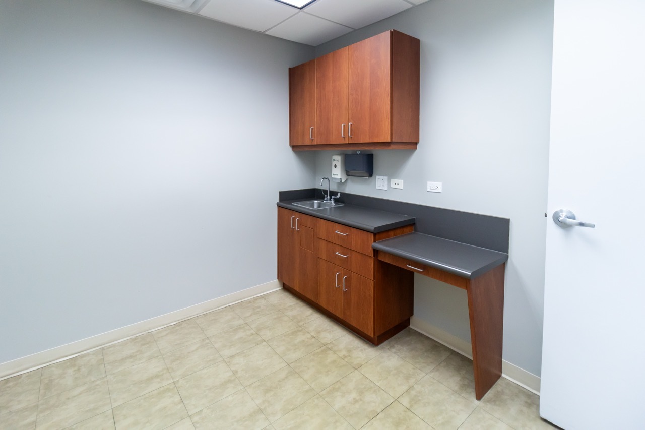 2400 N Ashland Avenue Property Photo 15