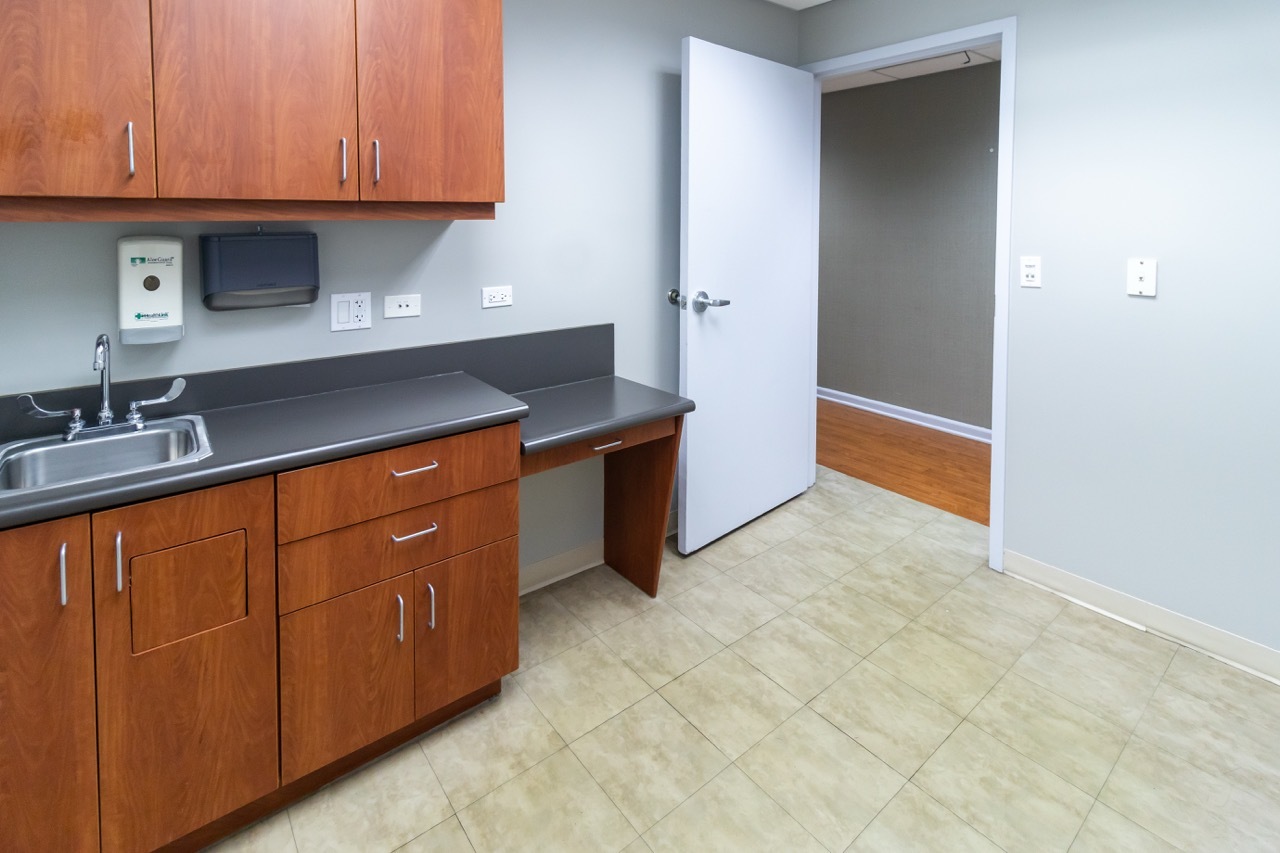 2400 N Ashland Avenue Property Photo 16