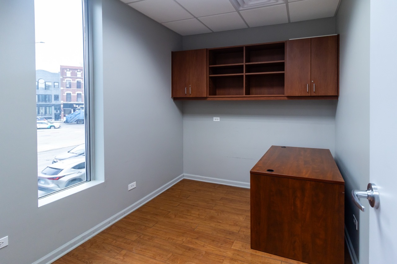 2400 N Ashland Avenue Property Photo 34