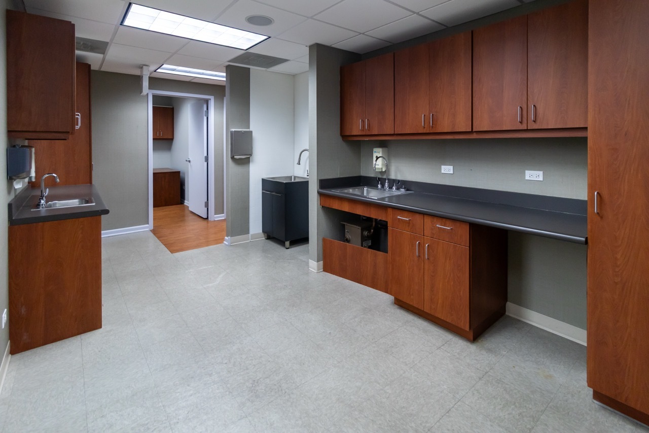 2400 N Ashland Avenue Property Photo 41