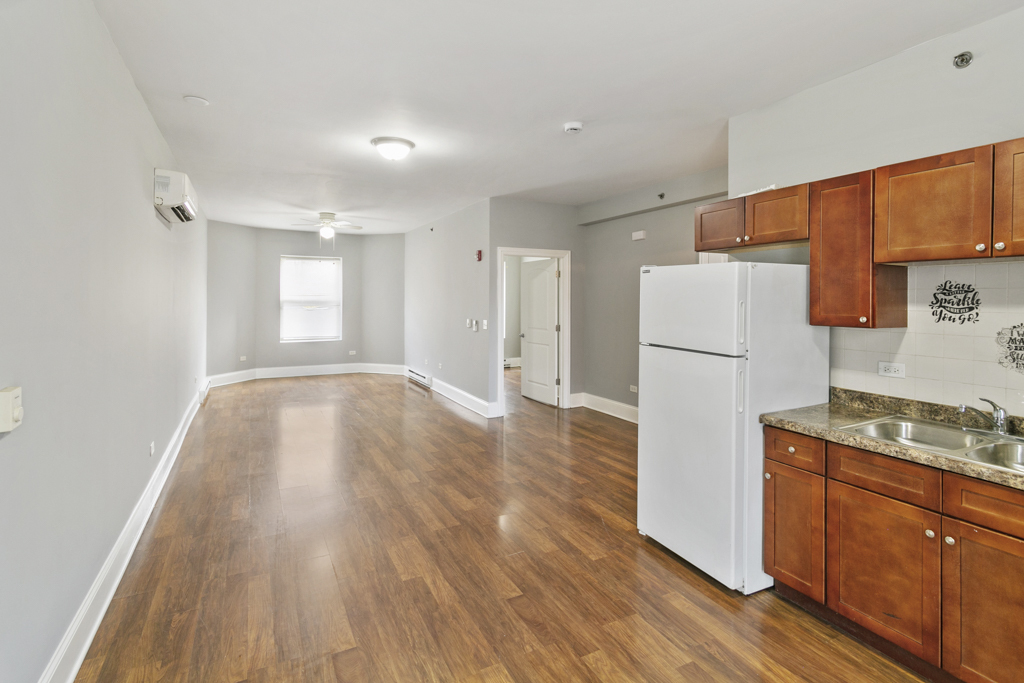 115 N Hickory Street C Property Photo 3