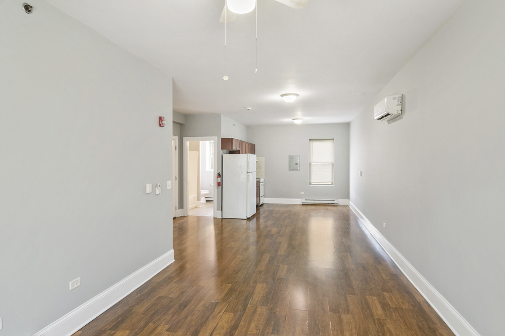 115 N Hickory Street C Property Photo 4