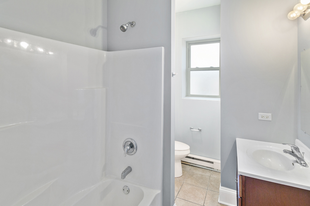 115 N Hickory Street C Property Photo 8