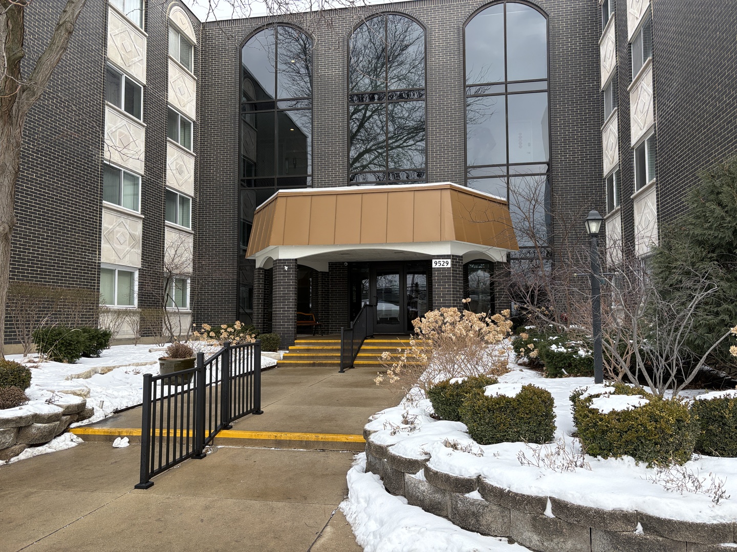 9529 Bronx Avenue 401 Property Photo 1