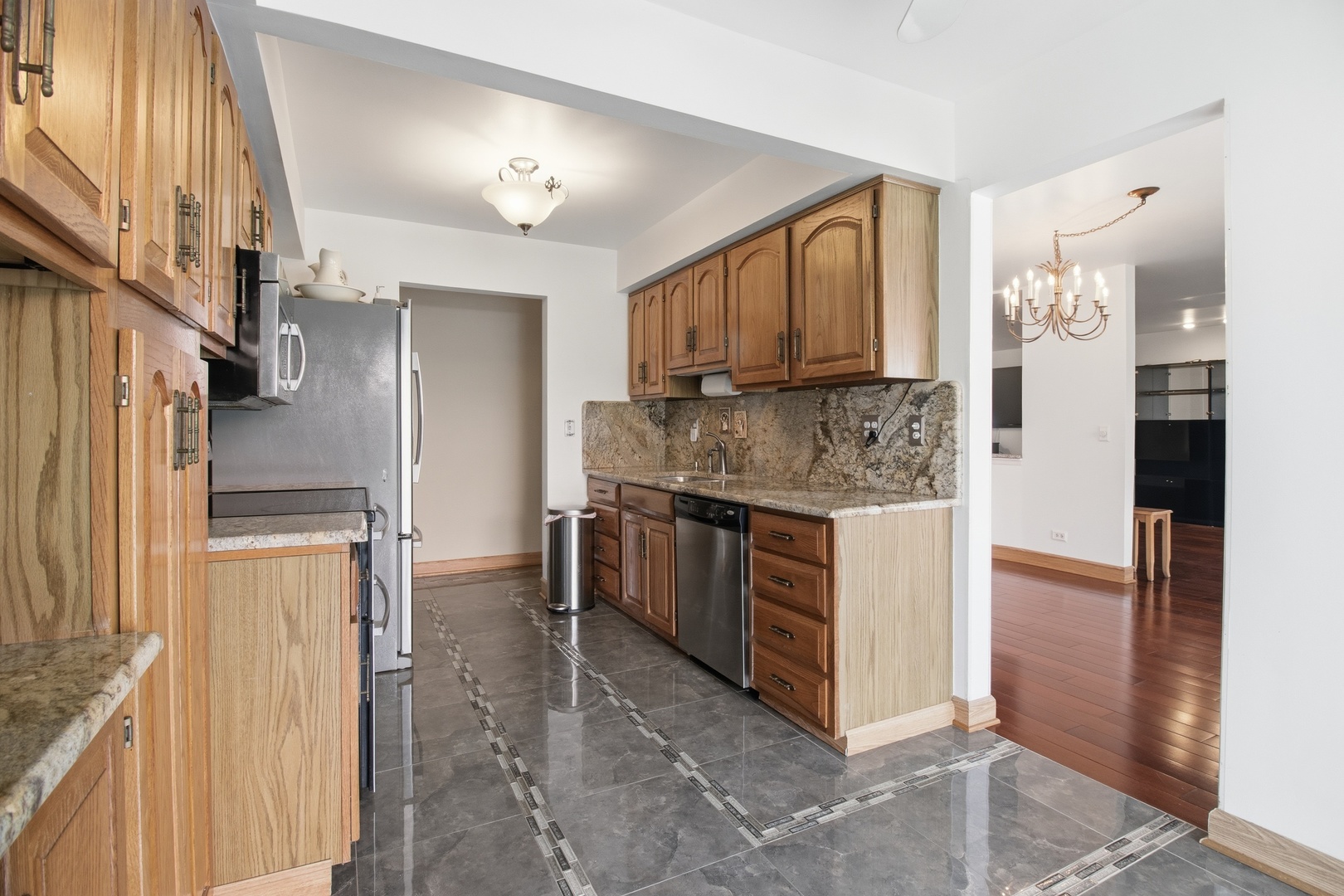 9529 Bronx Avenue 401 Property Photo 10