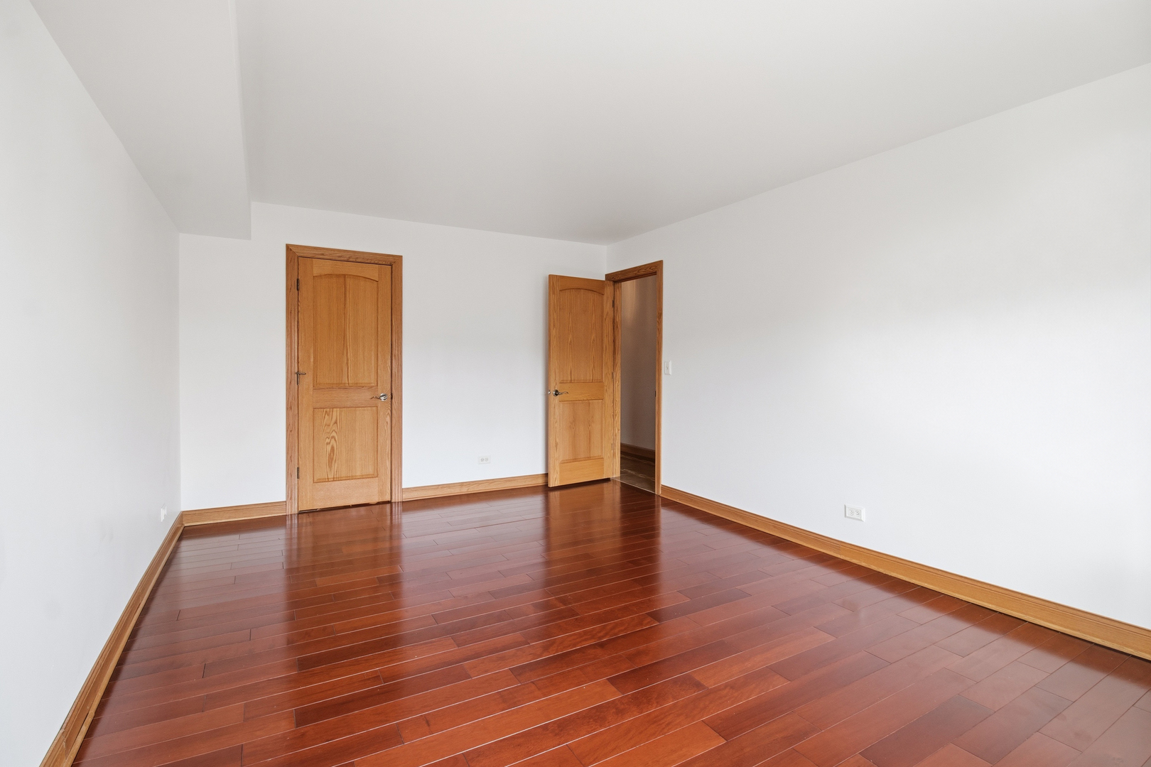 9529 Bronx Avenue 401 Property Photo 14