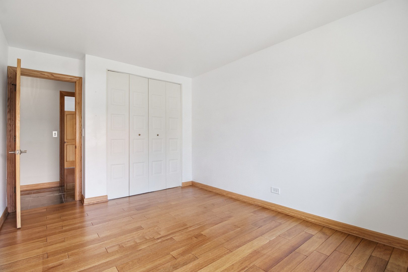 9529 Bronx Avenue 401 Property Photo 19