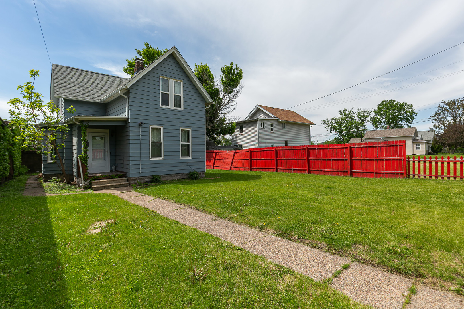 1545 W 2nd Street Property Photo 4