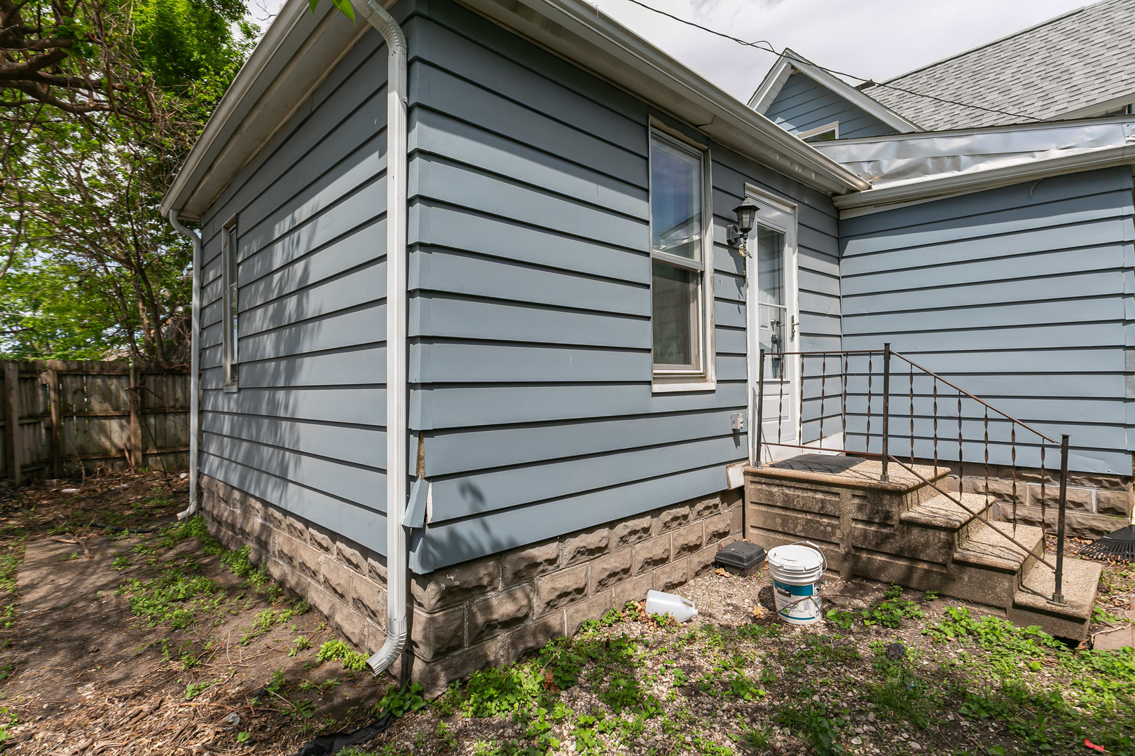 1545 W 2nd Street Property Photo 5