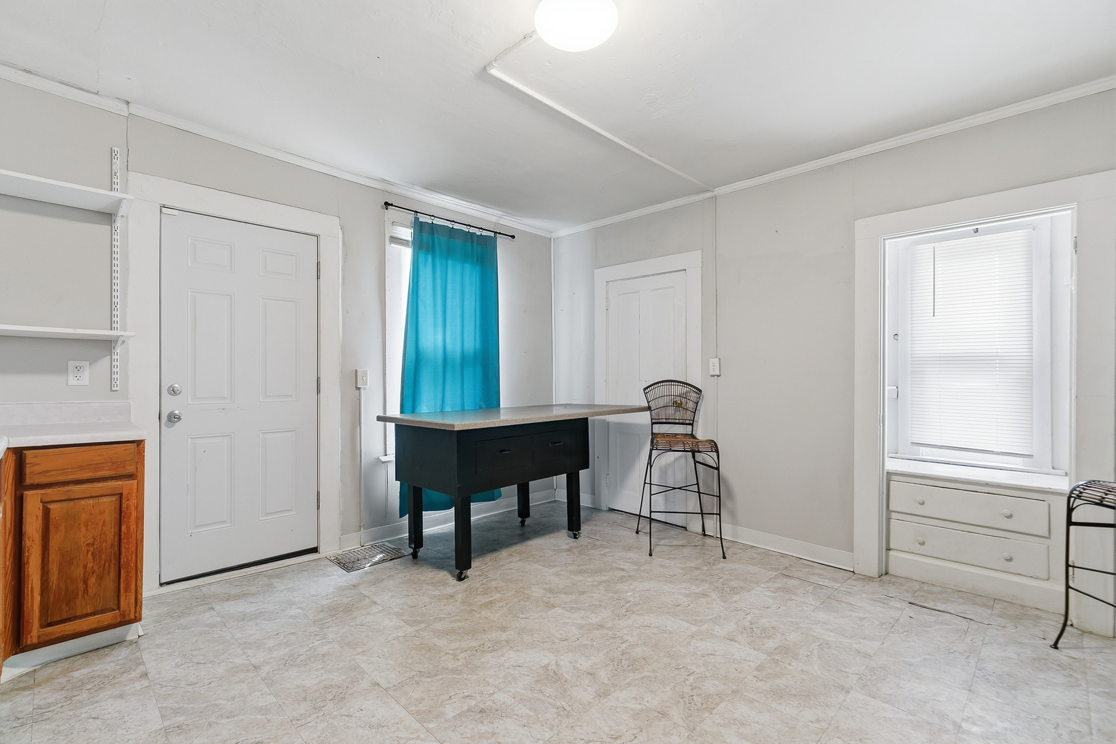 1545 W 2nd Street Property Photo 10