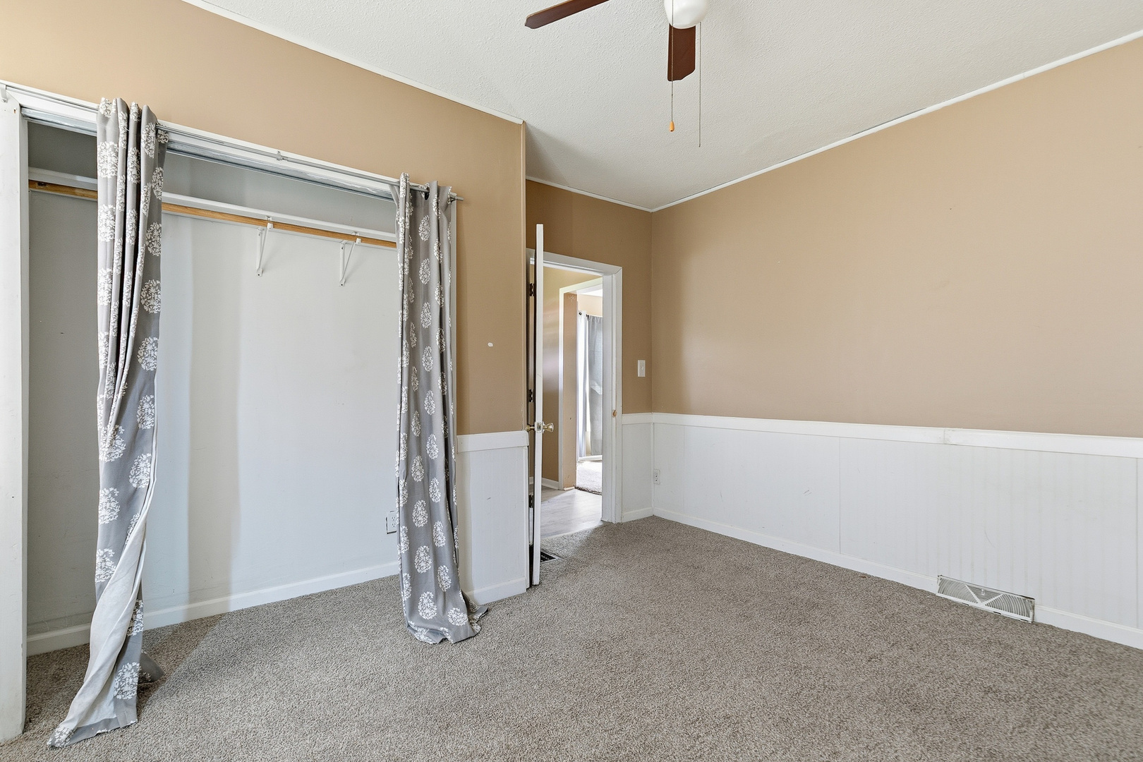 1545 W 2nd Street Property Photo 13
